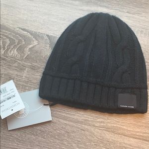 Canada Goose Hat - Ladies Cable Toque